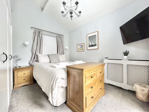 Photo 27- click for photo gallery